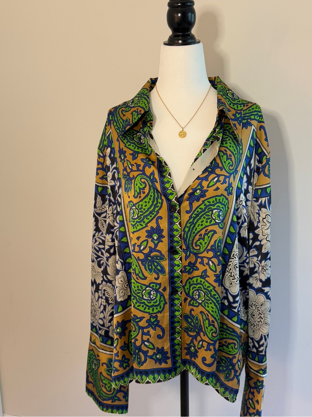 BNWT Zara Green and Navy Paisley & Floral Button-Down Shirt